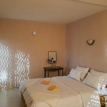 Amsterdam Hotel 3*